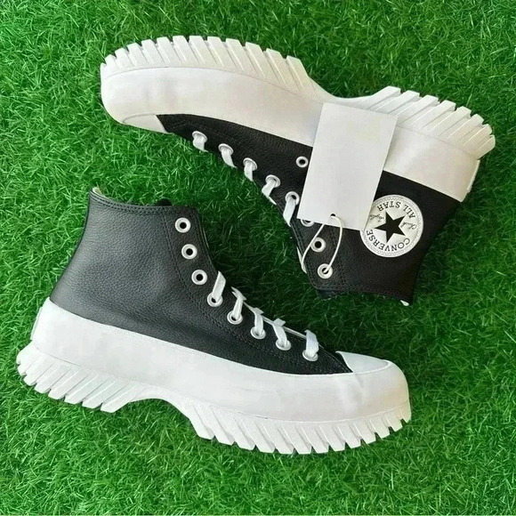 Converse Chuck Taylor All Star Lugged 2.0 Hi - Picture 2 of 8